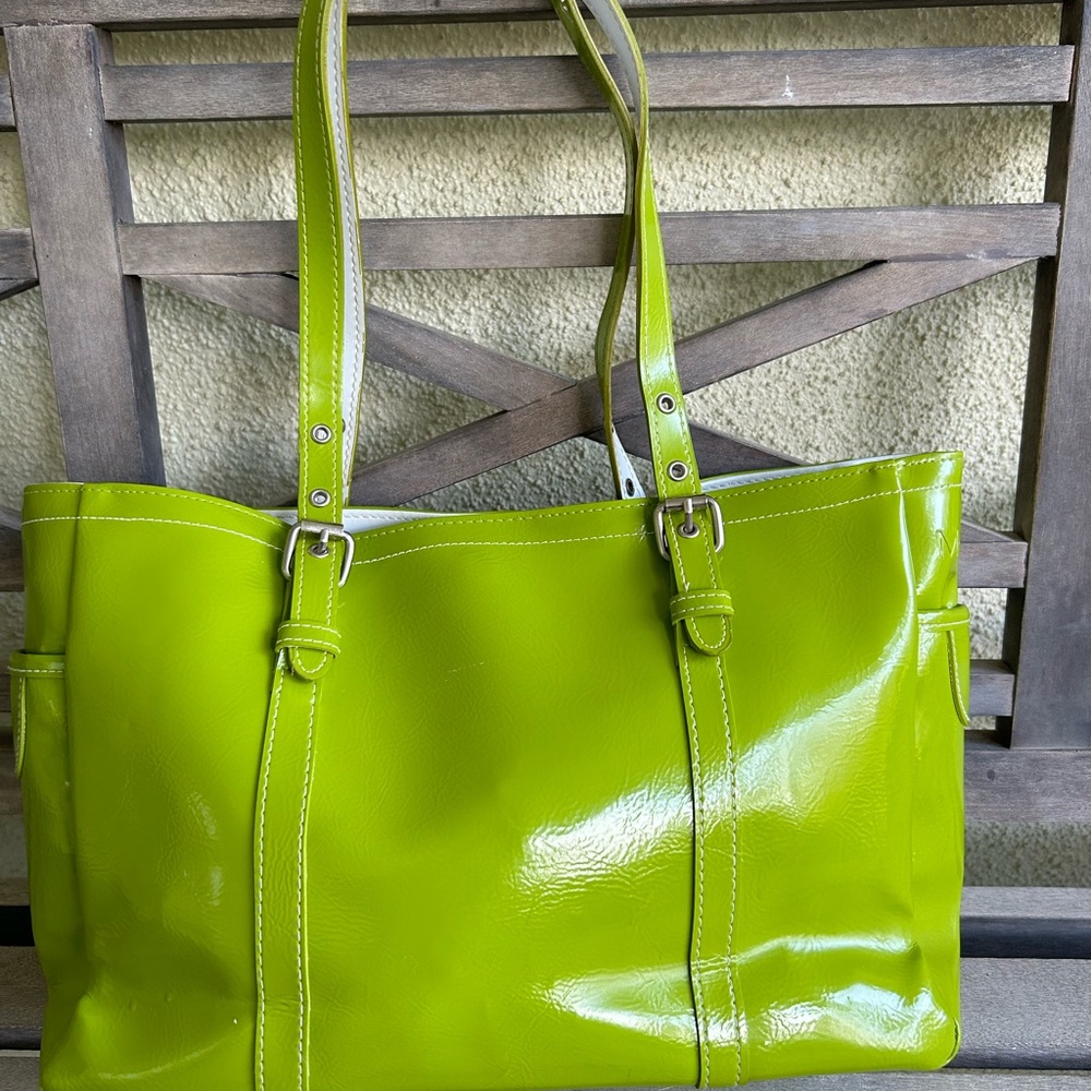 Apple Green Matrix Purse. Vinyl, approximately 13x9x3 inches. EUC No blemishes.